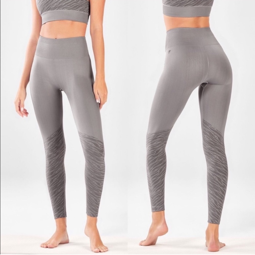 Fabletics High Waisted Seamless Zebra Leggings - image 1